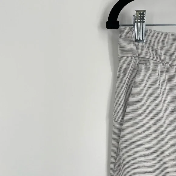 Lululemon Women's Light Gray Drawstring Elastic Waist Casual Sweatpants Size 6 - Picture 4 of 9